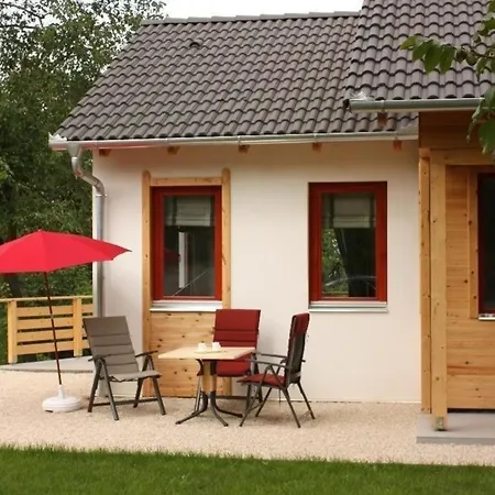 Haus Mit Grossem Garten, Terrasse Und Balkon بيت للعطل Szolad