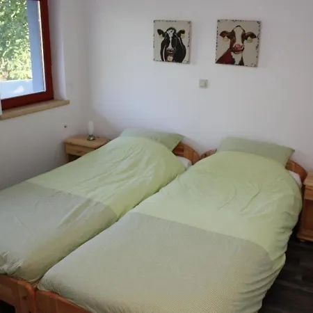 بيت للعطل Haus Mit Grossem Garten, Terrasse Und Balkon