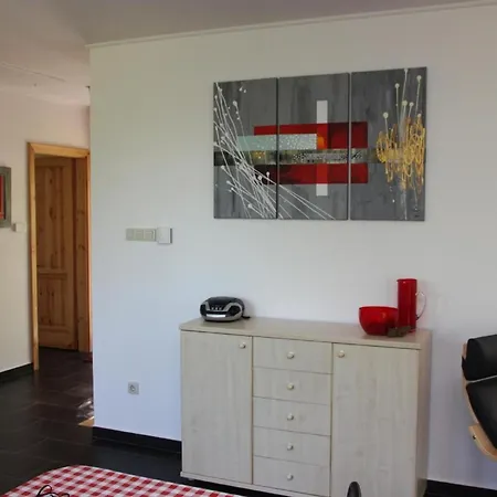 بيت للعطل Haus Mit Grossem Garten, Terrasse Und Balkon Szolad
