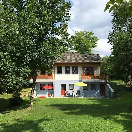 Haus Mit Grossem Garten, Terrasse Und Balkon بيت للعطل *